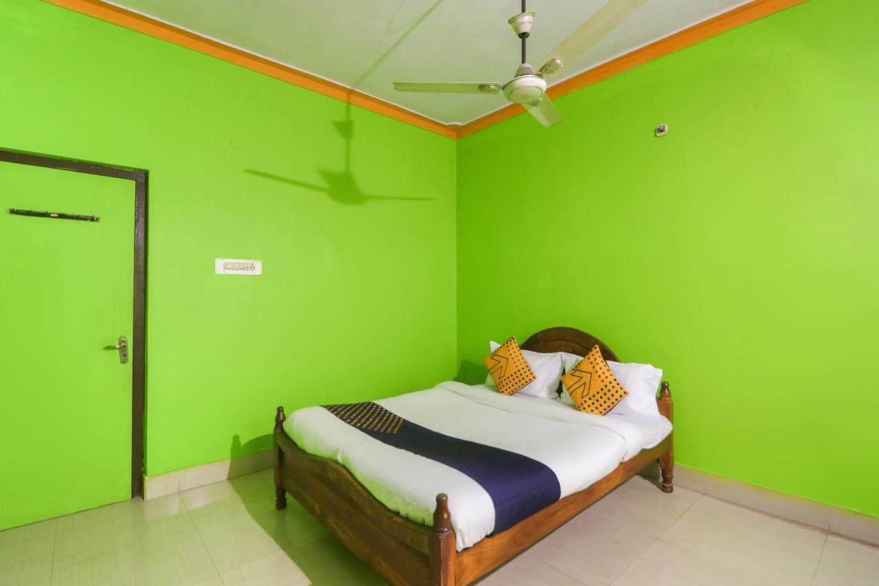 Spot On 65043 Hotel Kalinga Palace Kendrapara Екстер'єр фото